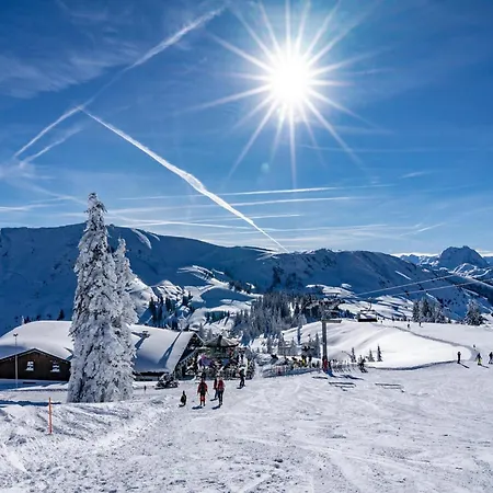 Directly On The Slope شقة