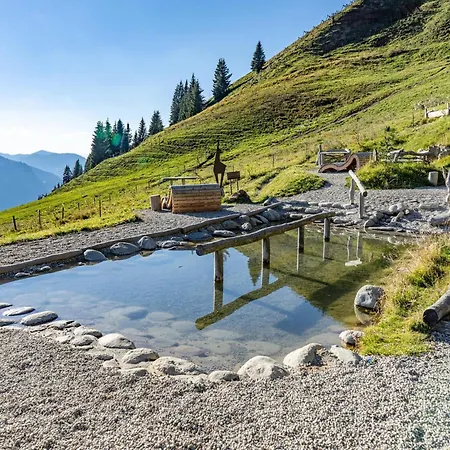 Directly On The Slope * Jochberg