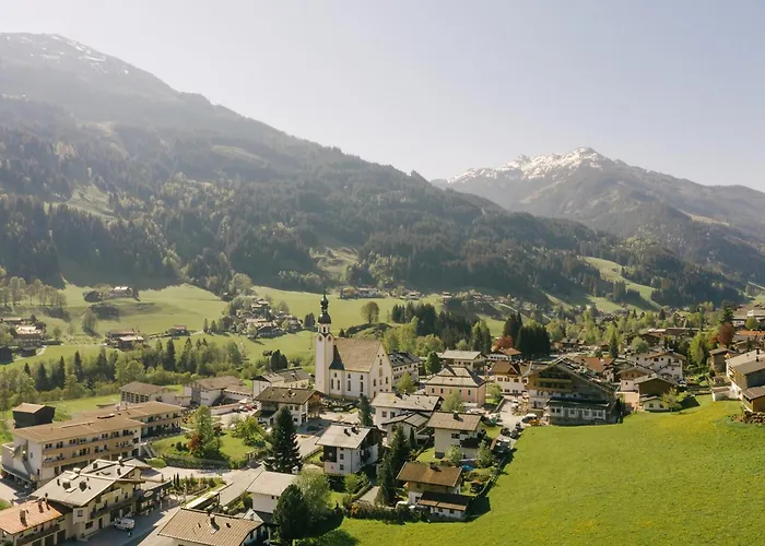 Directly On The Slope 아파트