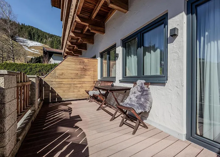 아파트 Directly On The Slope